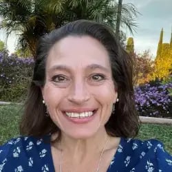 Holly Landez 250x250