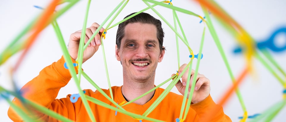 blog_getting-to-know-strawbees_hero