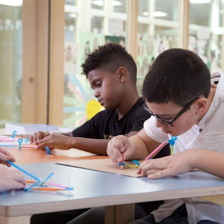 strawbees_product-feature_starter-kit